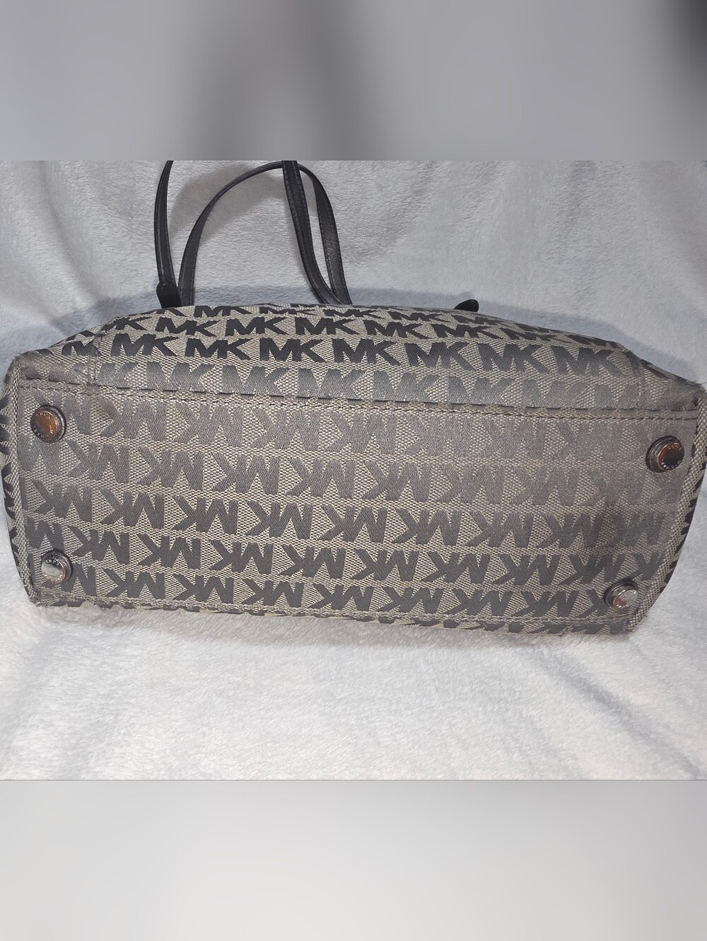 Michael Kors Gray MK Signature Tote Bag with Dual Straps - Picture 3 of 11